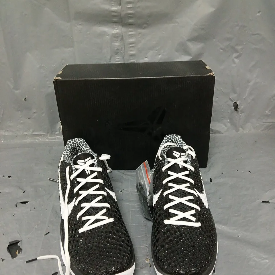 BOXED PAIR OF KOBE VI PROTRO BLACK TRAINERS UK 11 
