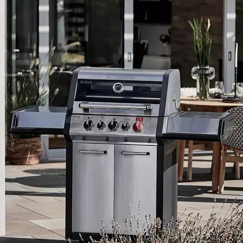 BOXED ENDERS MONROE PRO 3 SIK TURBO 3 BURNER GAS BBQ (1 BOX)