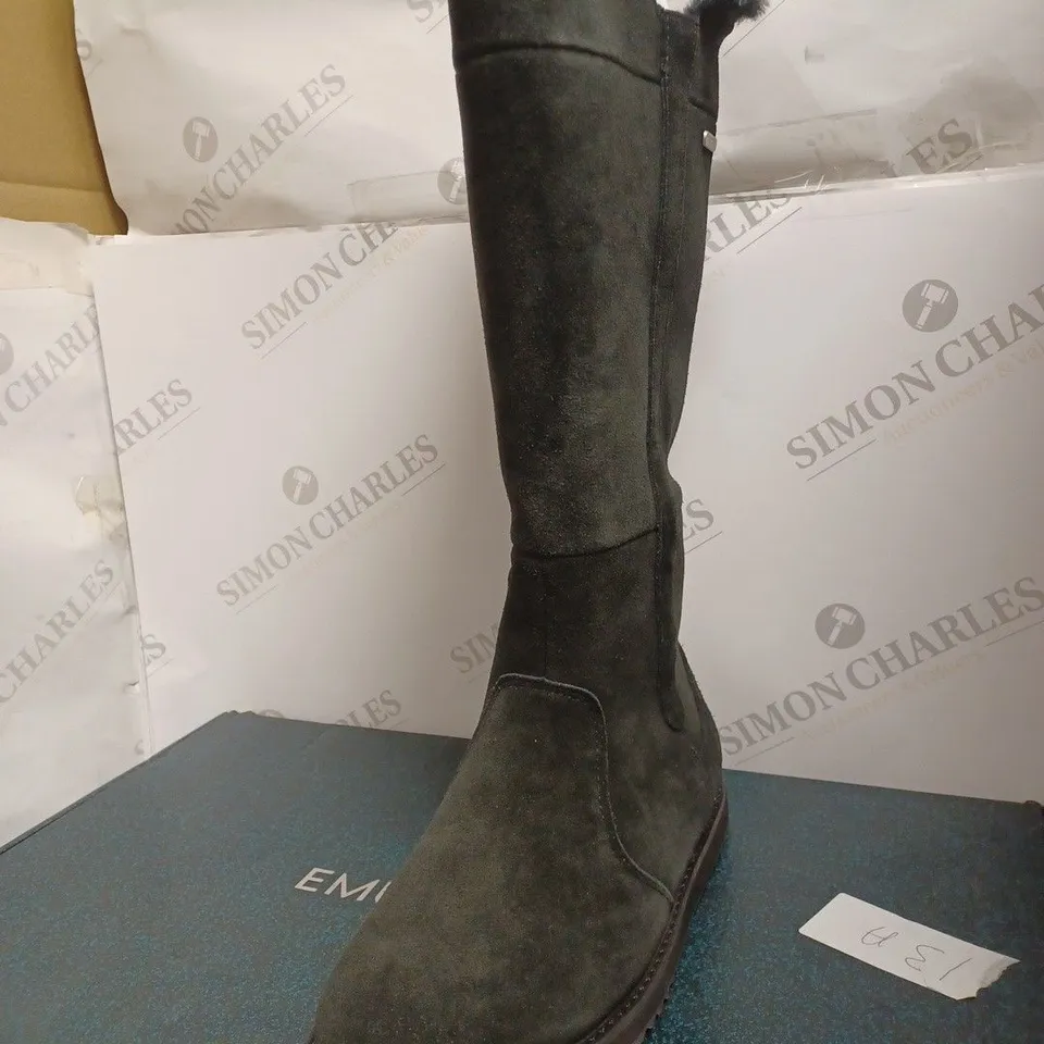 BOXED EMU AUSTRALIA "MOONTA" WATERPROOF KNEE LEATHER BOOTS, BLACK - SIZE 6