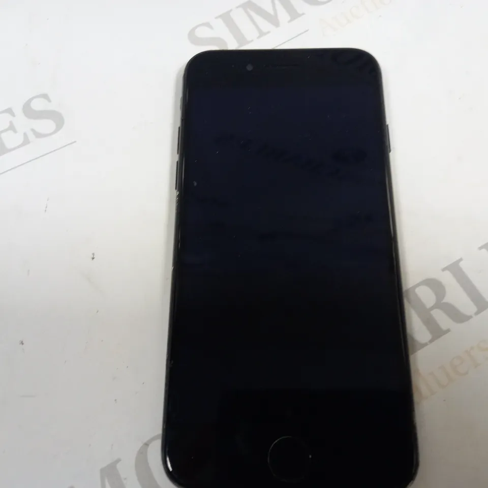 APPLE IPHONE 7 (A1778) SMARTPHONE