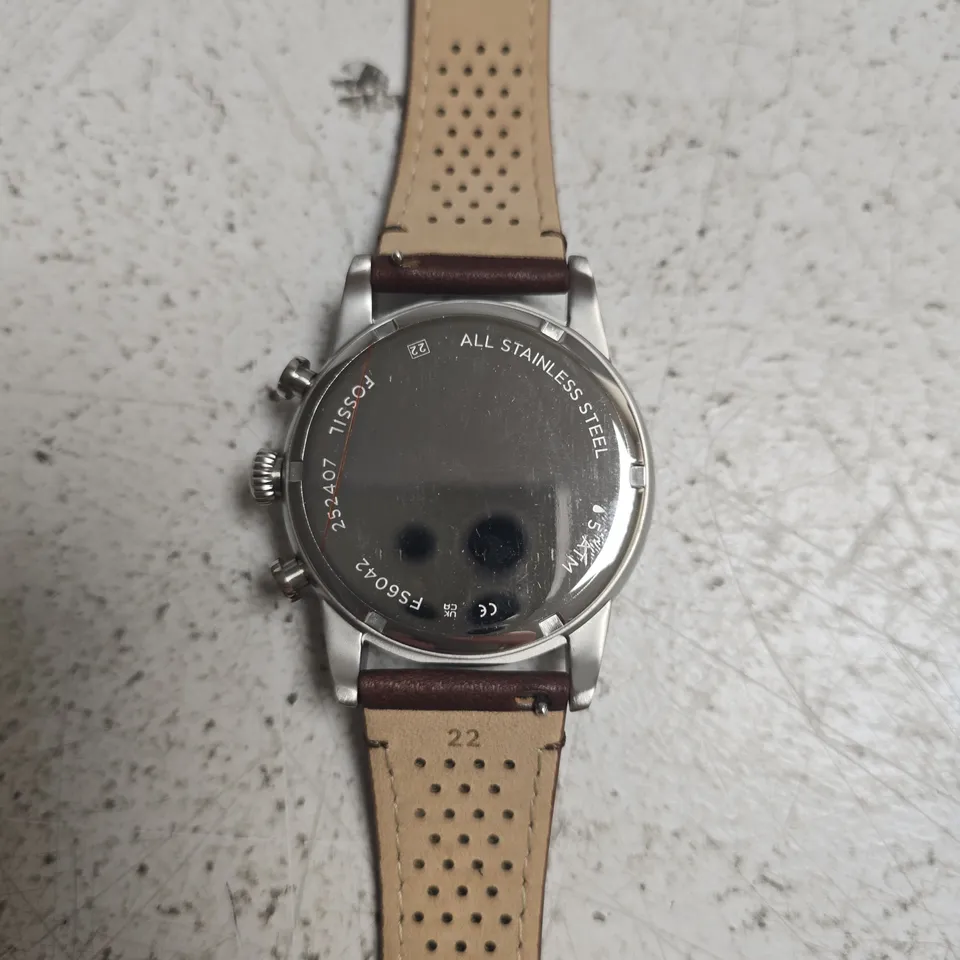 FOSSIL CHRONOGRAPH WRISTWATCH – BEIGE DIAL, BROWN PERFORATED LEATHER STRAP