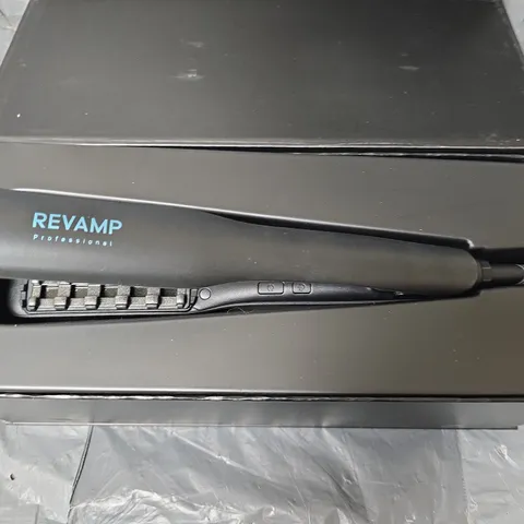 BOXED REVAMP PROGLOSS VOLUME AND LIFT VL-2000-GB