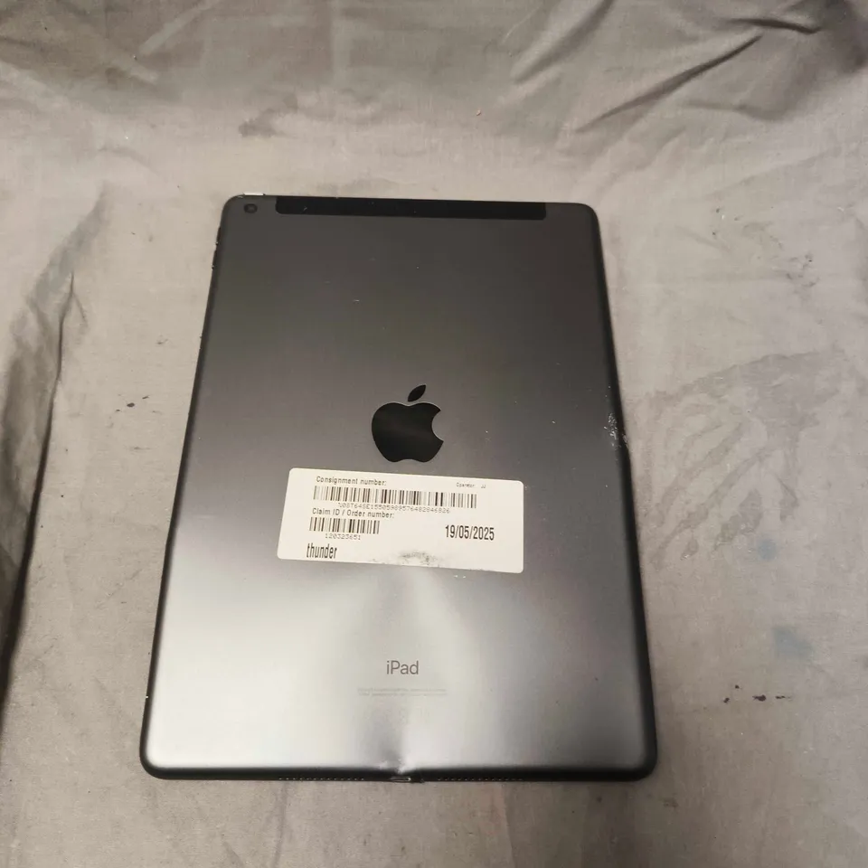 APPLE IPAD TABLET - A2604