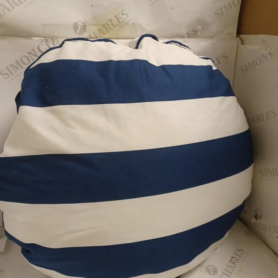 SLEEPDOWN OUTDOOR NAUTICAL STRIPE SHOWERPROOF DECORATIVE FILLED CUSHION