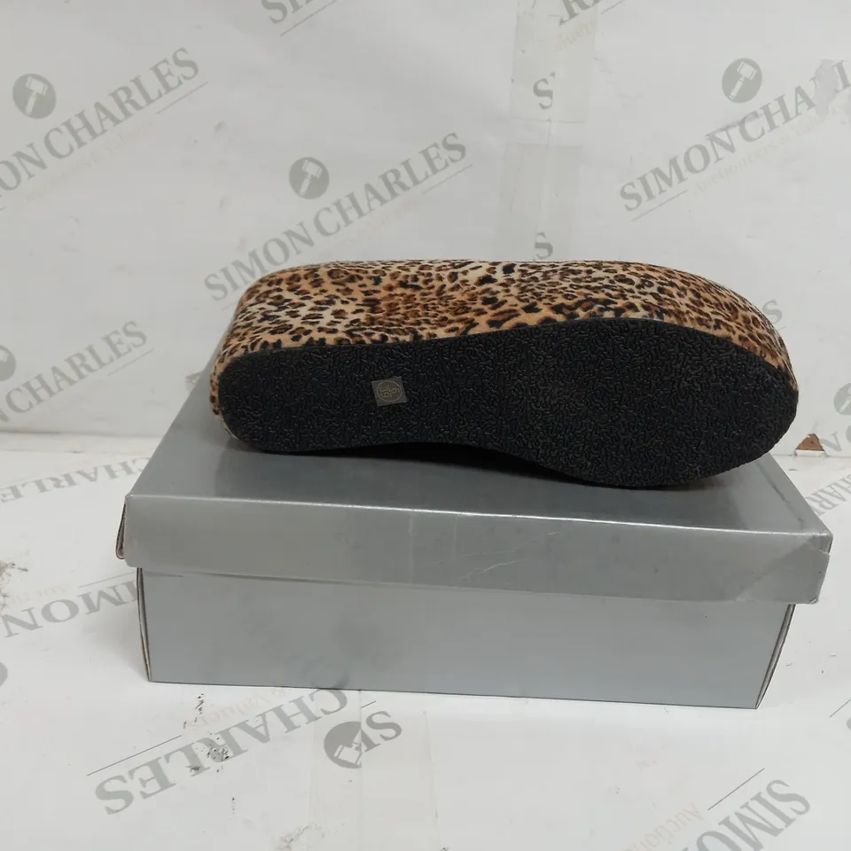 APPROXIMATELY 14 BOXED PAIR OF CASANDRA WEDGE SHOES IN LEOPARD SUEDE TO INCLUDE SIZES 3, 4, 5, 6 