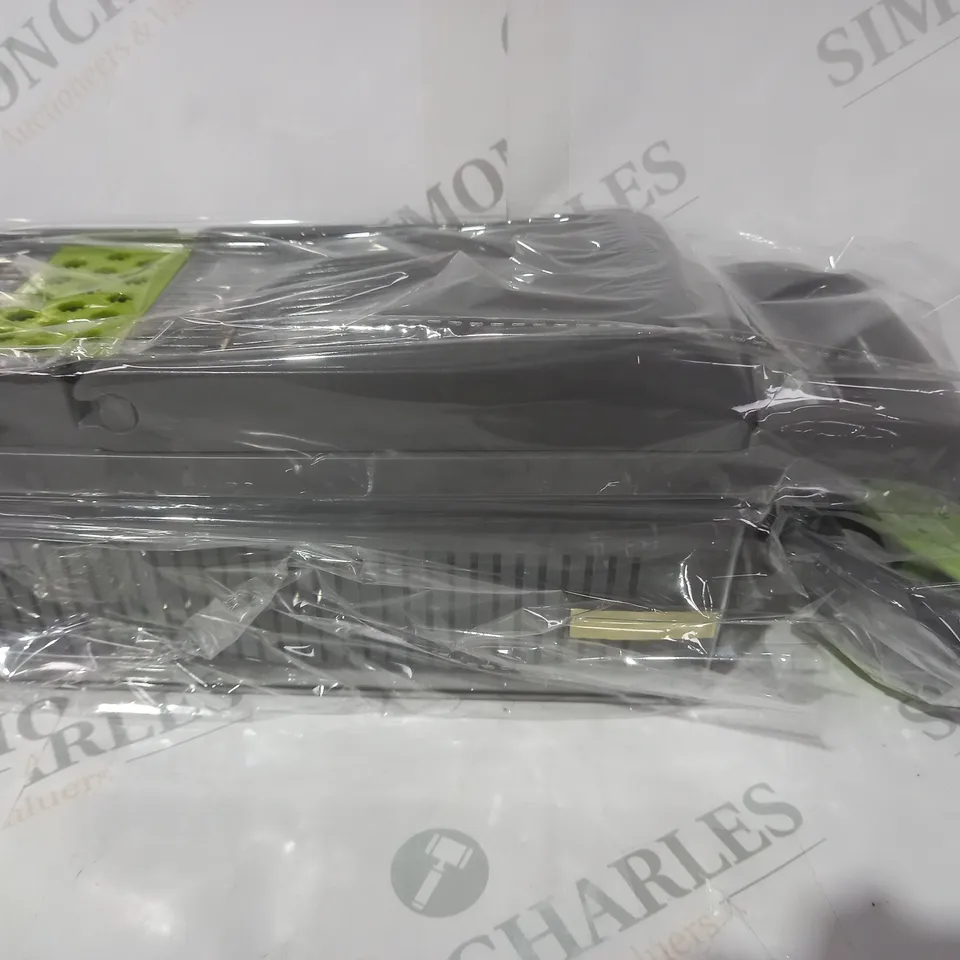 BOXED KITCHEN IDEAS 16 PIECE VEGGIE SLICER