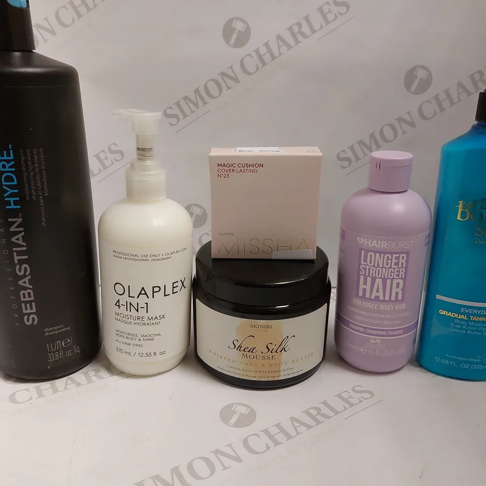 BOX OF APPROX 15 COSMETIC ITEMS TO INCLUDE OLAPLEX 4-IN-1 MOISTURE MASK, SEBASTIAN HYDRE SHAMPOO, SKINIRI SHEA SILK MOUSSE