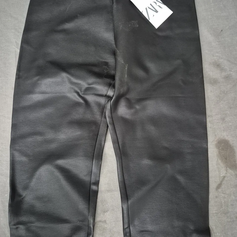 ZARA MID-RISE LEGGINGS IN BLACK SIZE SMALL