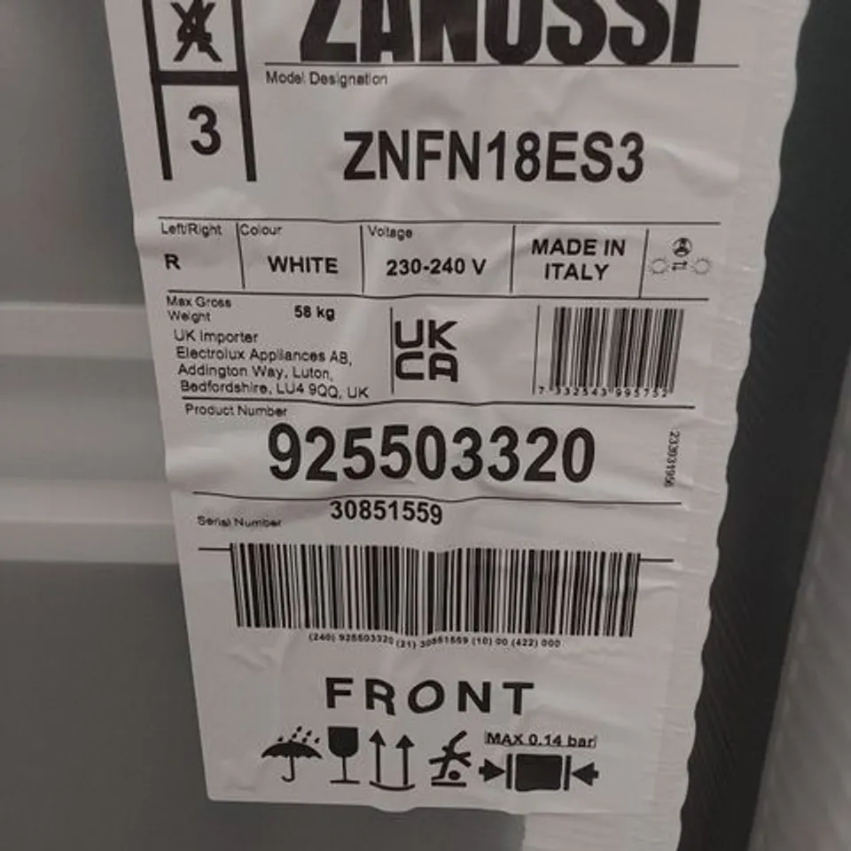 ZANUSSI SERIES 40 INTEGRATED FRIDGE FREEZER WHITE MODEL ZNFN18ES3 RRP £559