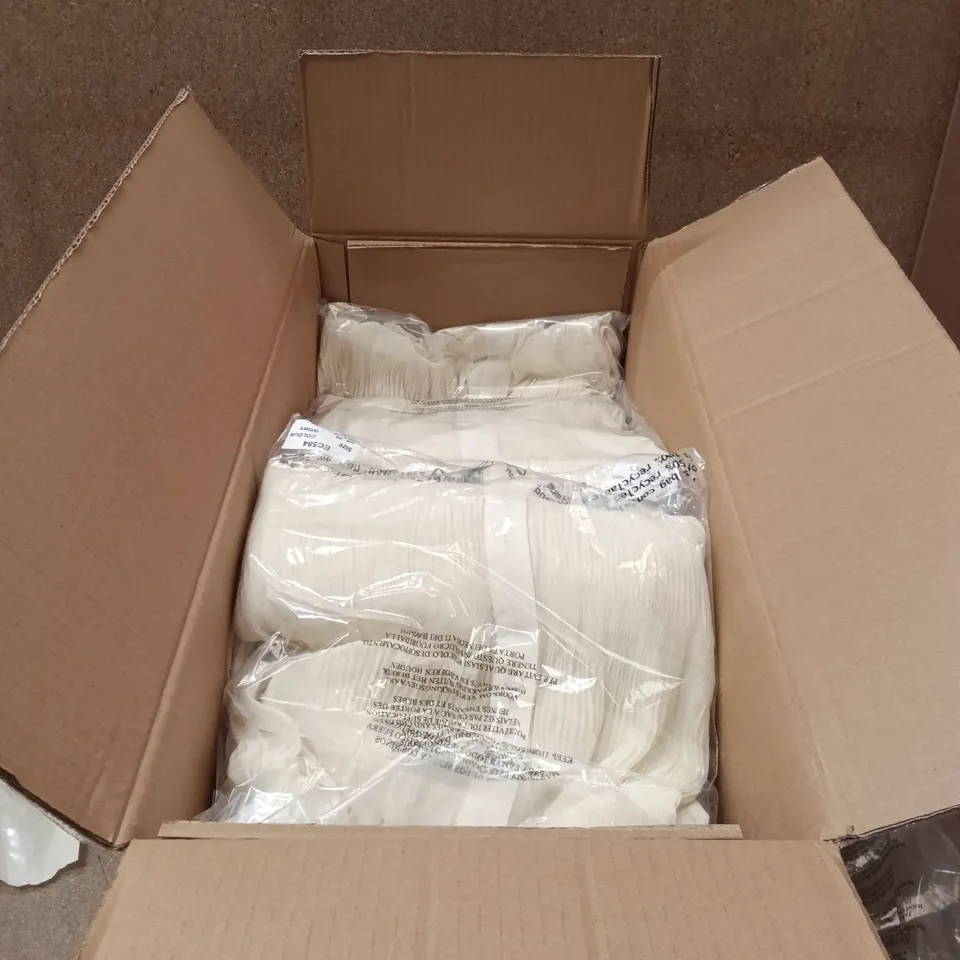 BOXED BRAND NEW APPROXIMATELY 20 JD WILLIAMS TEXTURED SHIRTS - IVORY, SIZE 20 (1 BOX)