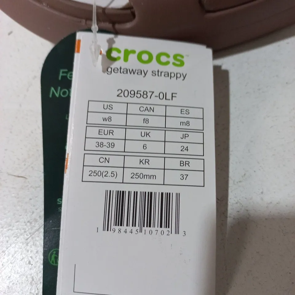 CROCS GETAWAY STRAPPY SANDALS – WOMEN'S, UK 6 (US 8)