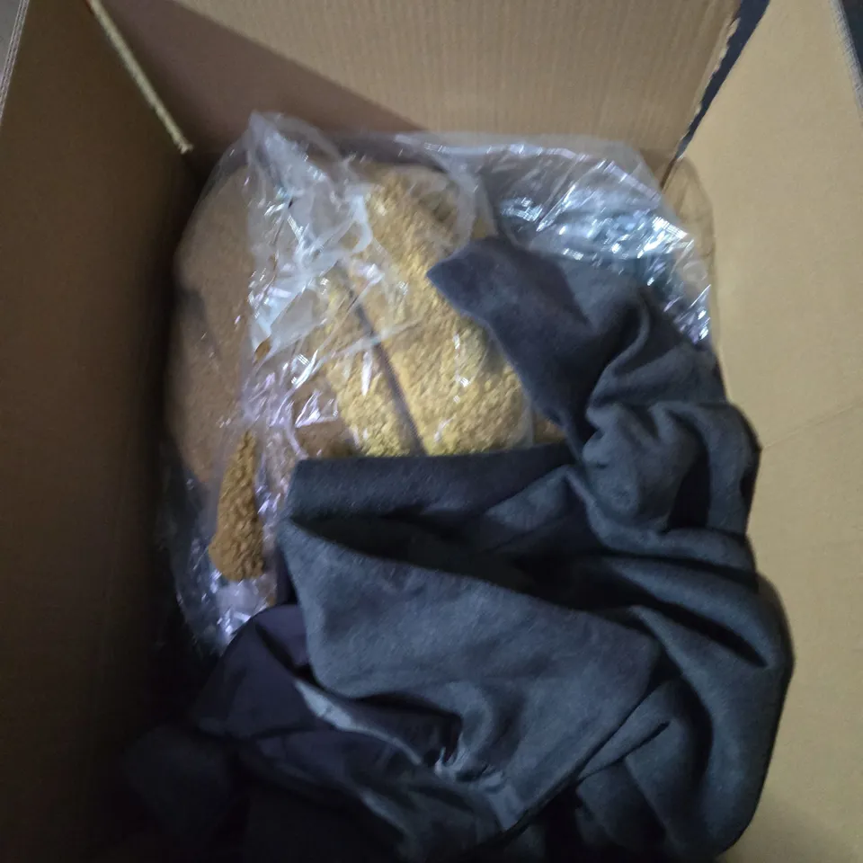 LARGE BOX OF ASSORTED CLOTHING ITEMS IN VARIOUS SIZES, STYLES AND COLOUR 