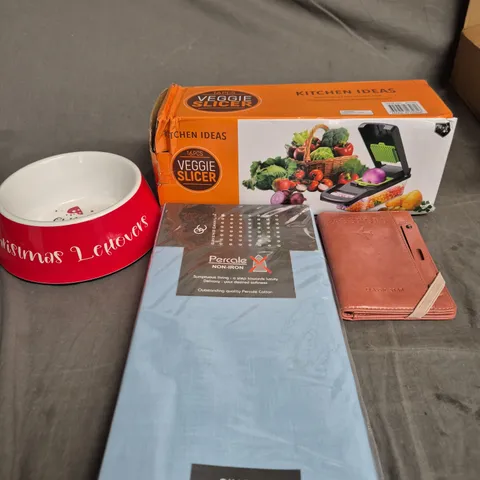 BOX OF APPROXIMATELY 15 ASSORTED HOUSEHOLD ITEMS TO INCLUDE CHRISTMAS PET BOWL, VEGGIE SLICER AND BEDDING