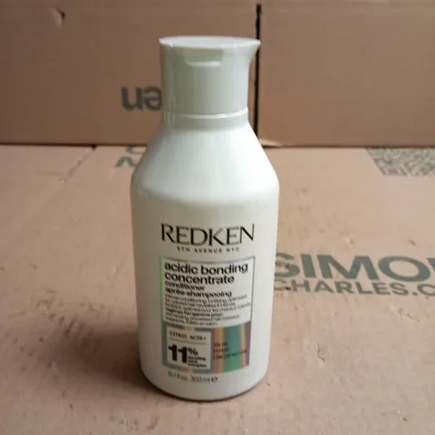 REDKEN ACIDIC BONDING CONCENTRATE CONDITIONER – 300ML