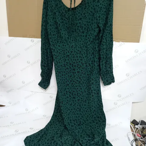 NOBODYS CHILD IMOGEN MIDI DRESS CREW NECK IN GREEN - UK 10