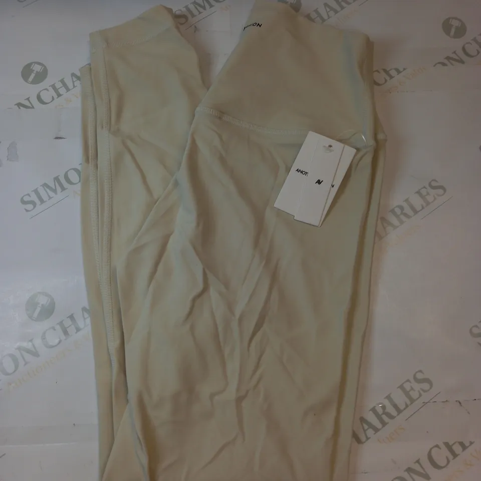 ANOTHER VERSION LEGGINGS IN BONE SIZE MEDIUM
