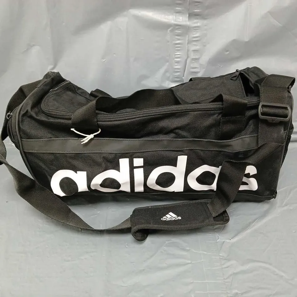 ADIDAS DUFFELBAG 