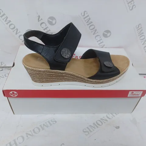 BOXED RIEKER SIZE 6 BLACK WEDGE SANDAL