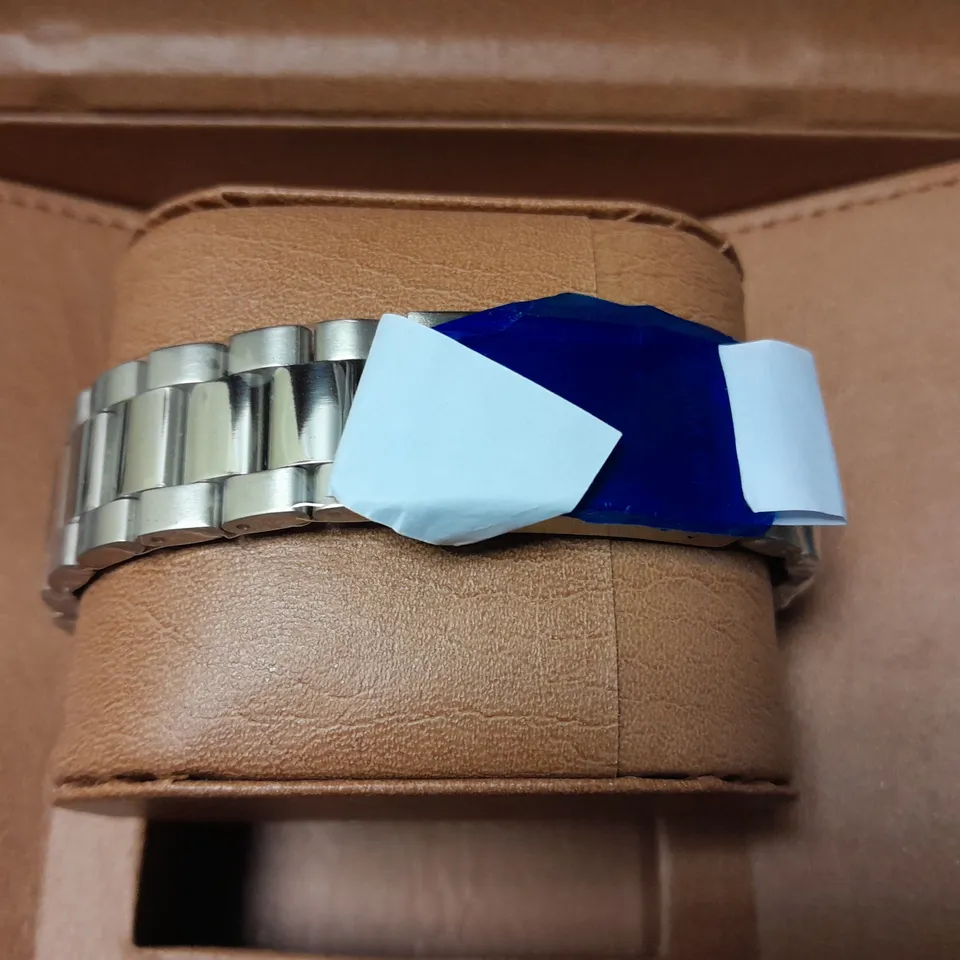 HELMA DH WATCH WITH STAINLESS STEEL CASE AND STRAP IN GIFT BOX
