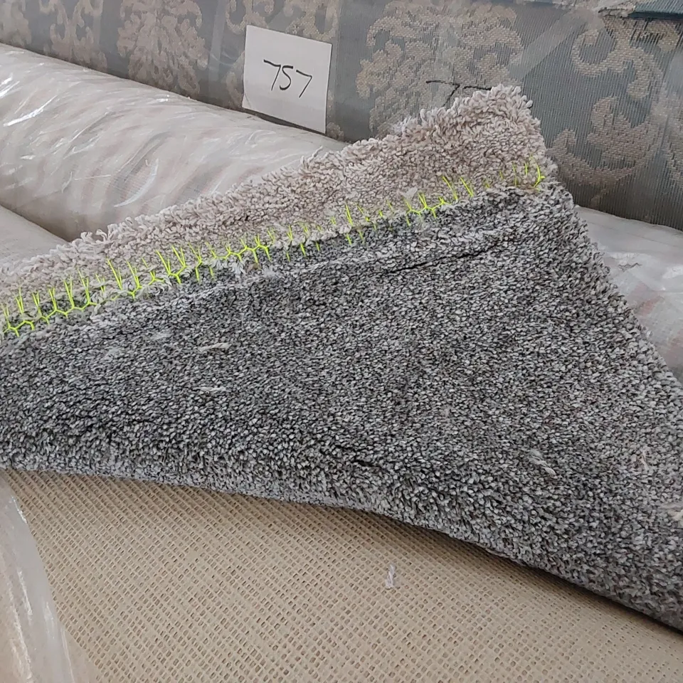 ROLL OF QUALITY TOWNHOUSE GREY CARPET // SIZE: APPROXIMATELY 4 X 5.9m