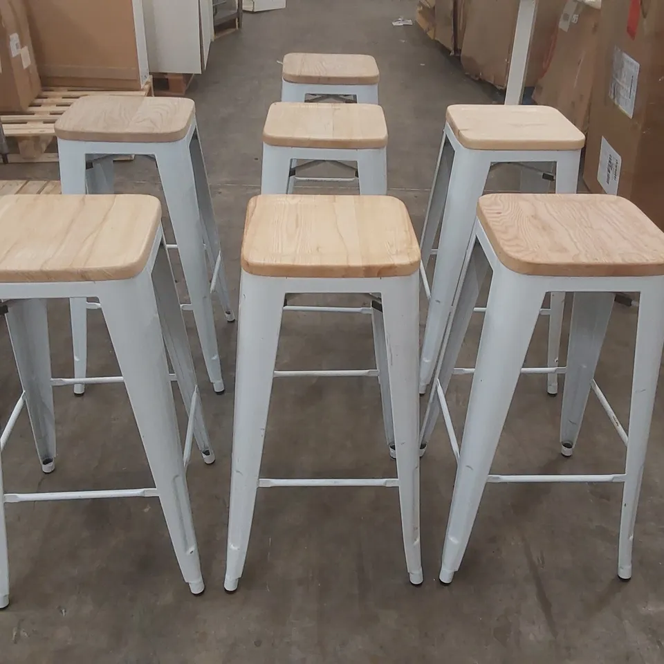 7x DESIGNER RESTAURANT BAR STOOLS