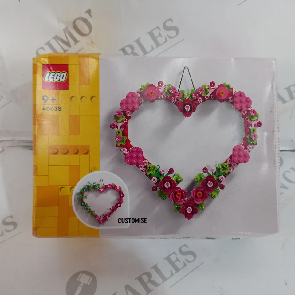 BOXED LEGO HANGING HEART - 40628