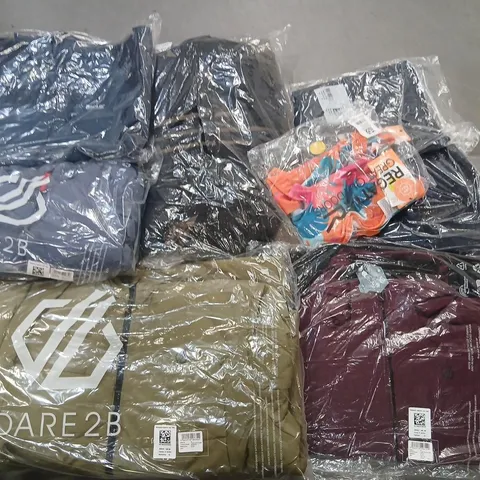 APPROXIMATELY 29 ITEMS OF ASSORTED BRAND NEW REGATTA CLOTHING AND ACCESSORIES