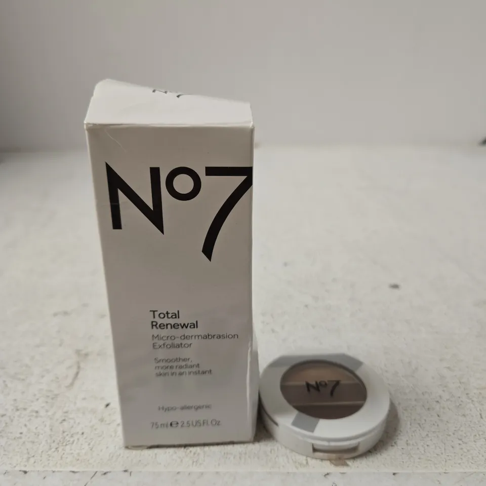 NO7 TOTAL RENEWAL MICRO-DERMABRASION EXFOLIATOR – 75 ML & NO7 TRIO EYESHADOW PALETTE