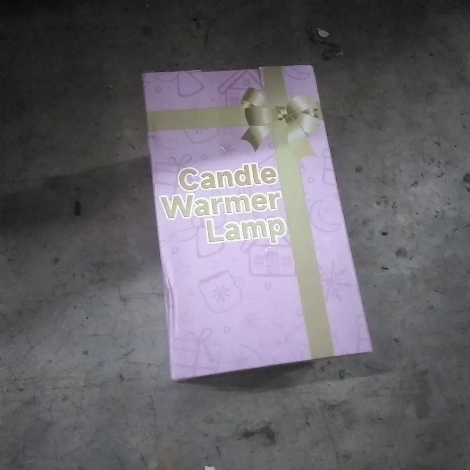 PALLET OF ASSORTED ITEMS INCLUDING - CANDLE WARMER LIGHT