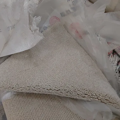 ROLL OF QUALITY PRIMO SNOWDRIFT CARPET // SIZE: APPROXIMATELY 4 X 2.1m