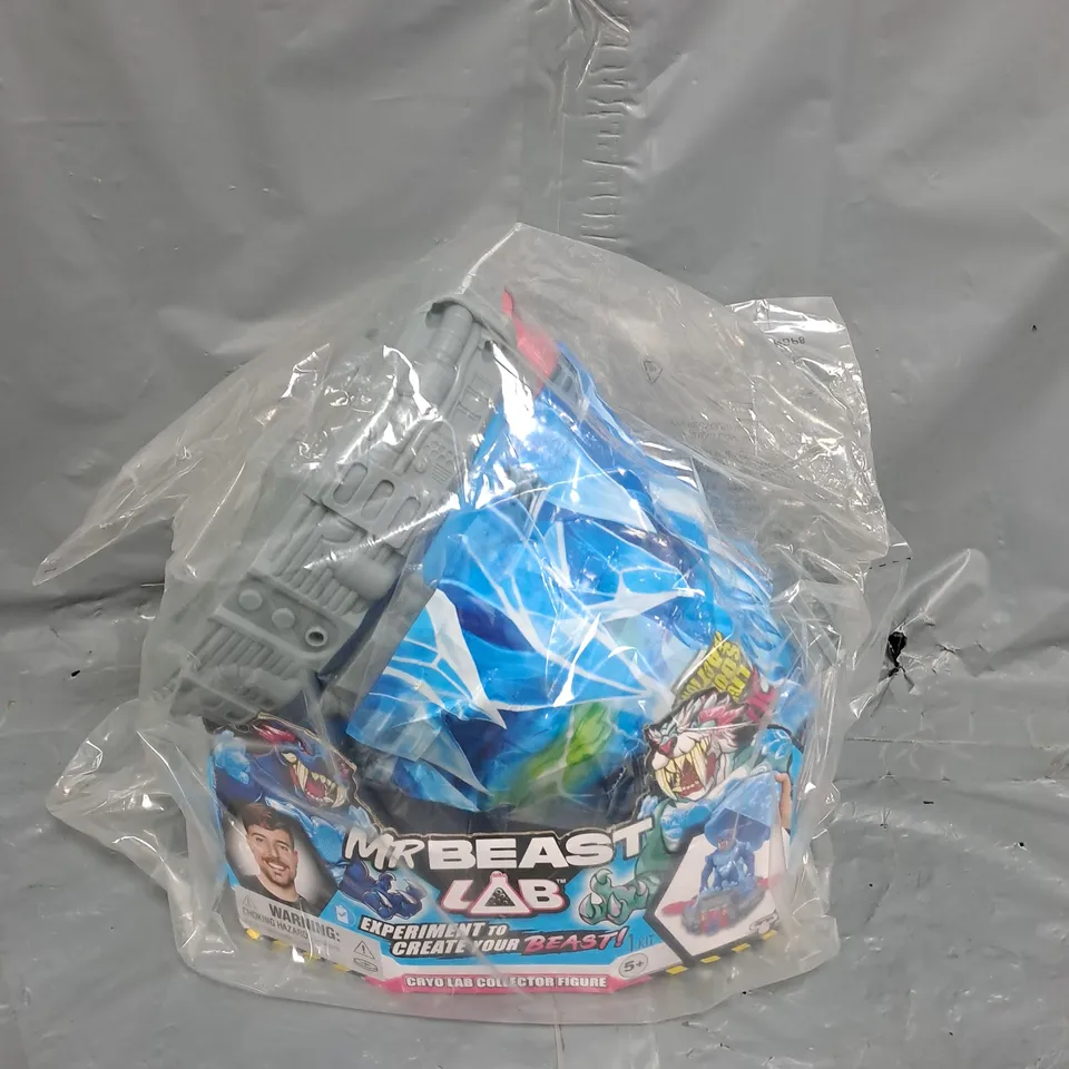 MRBEAST LAB CRYO LAB COLLECTOR FIGURE