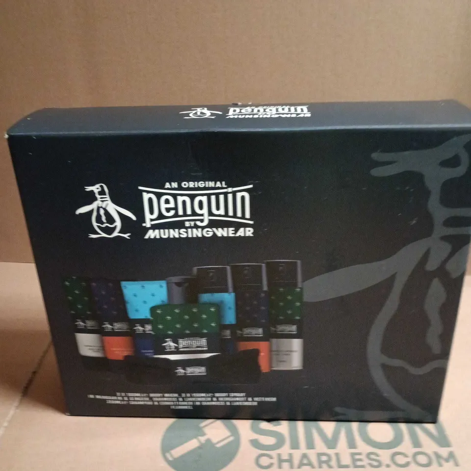 PENGUIN BY MUNSINGWEAR GIFT BOX – BODY WASH, BODY SPRAY AND A FLANNEL