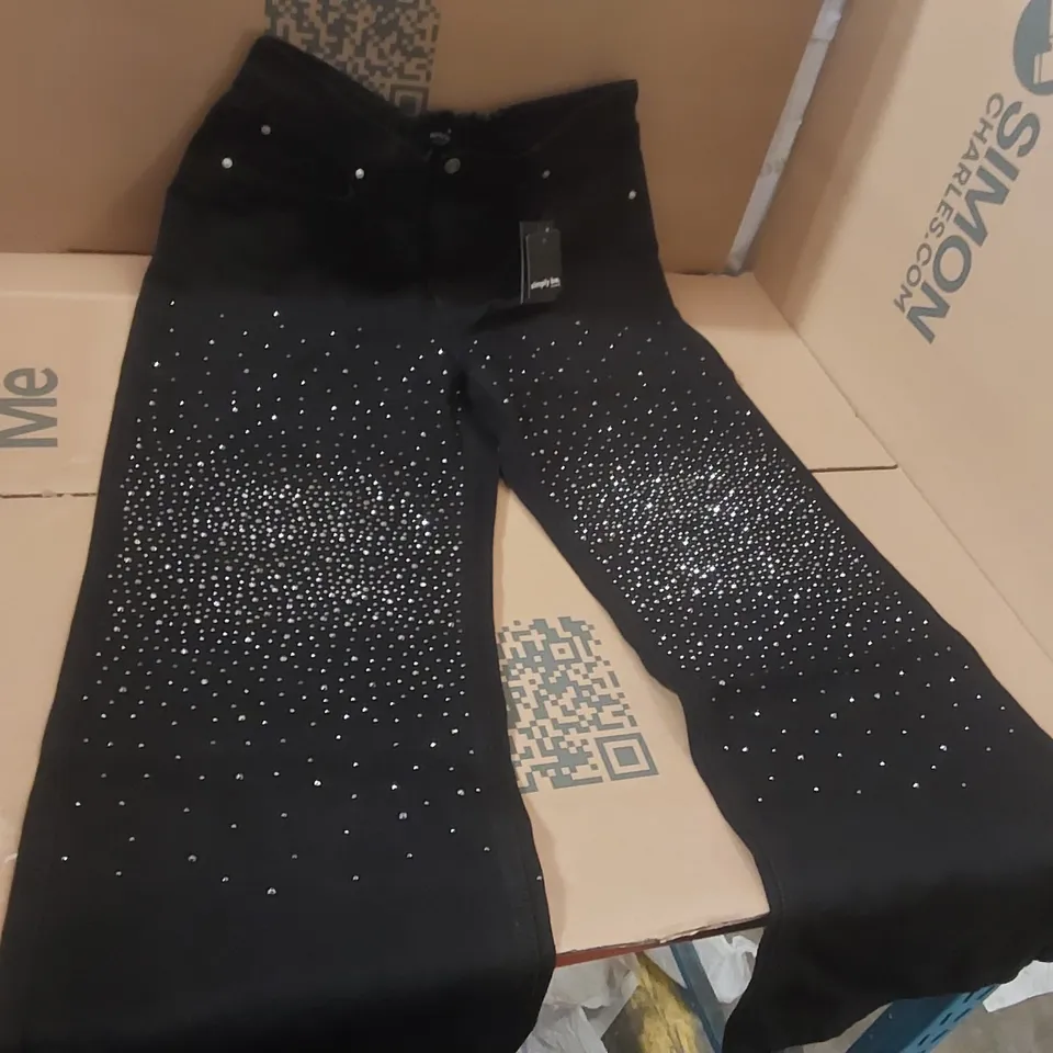 BOX CONTAINING APPROXIMATELY 10x BRAND NEW SIMPLY BE BLACK EMBELLISHED WIDE LEG JEANS - SIZE 14