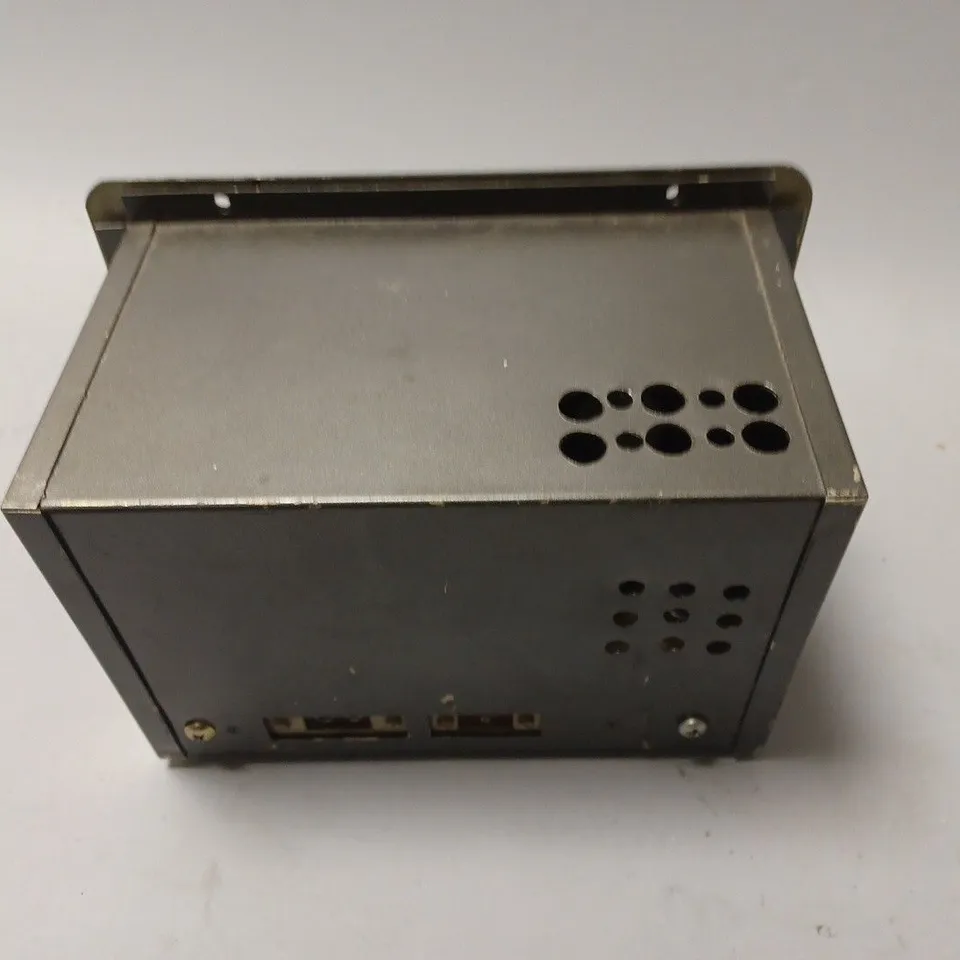 UNBOXED VINTAGE AMPLIFIER