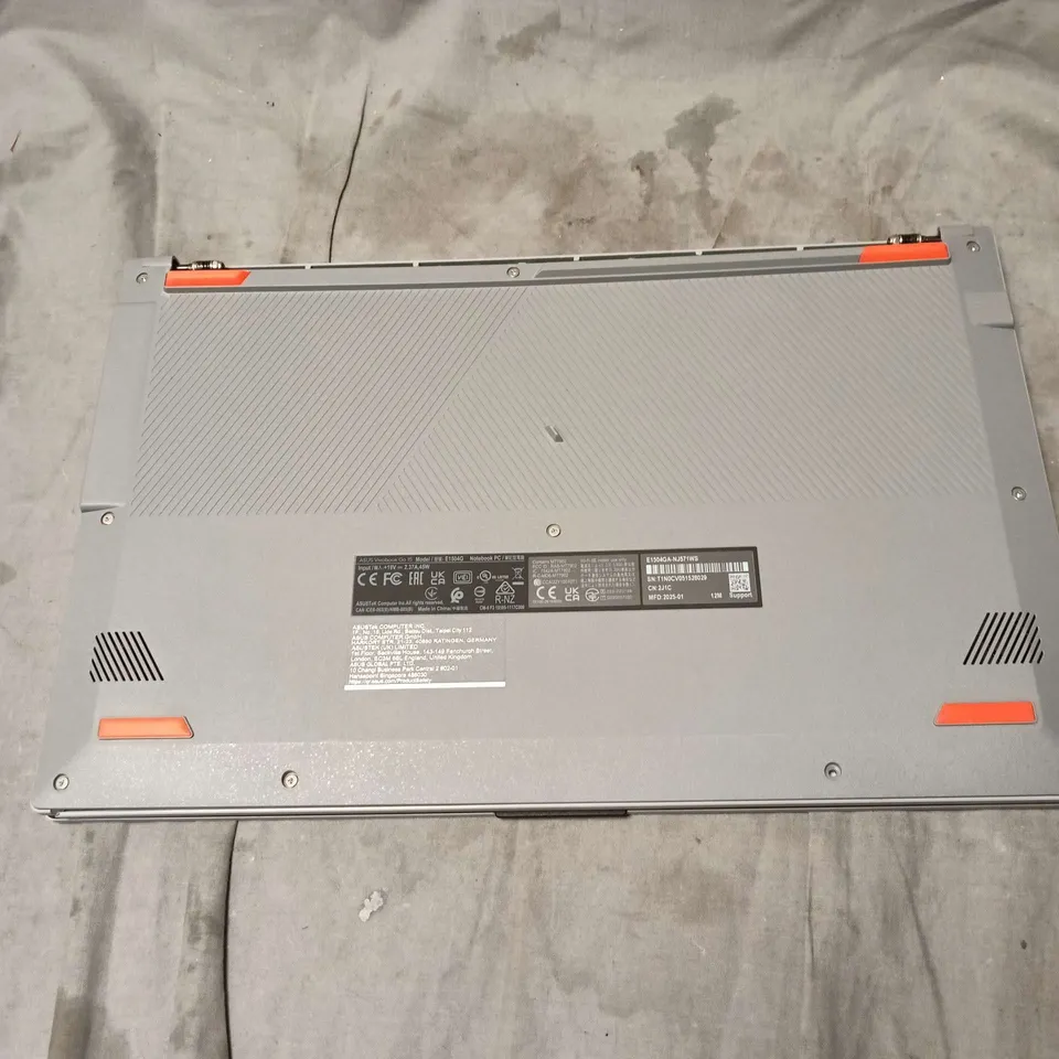 ASUS VIVOBOOK GO 15 SONIC MASTER SILVER