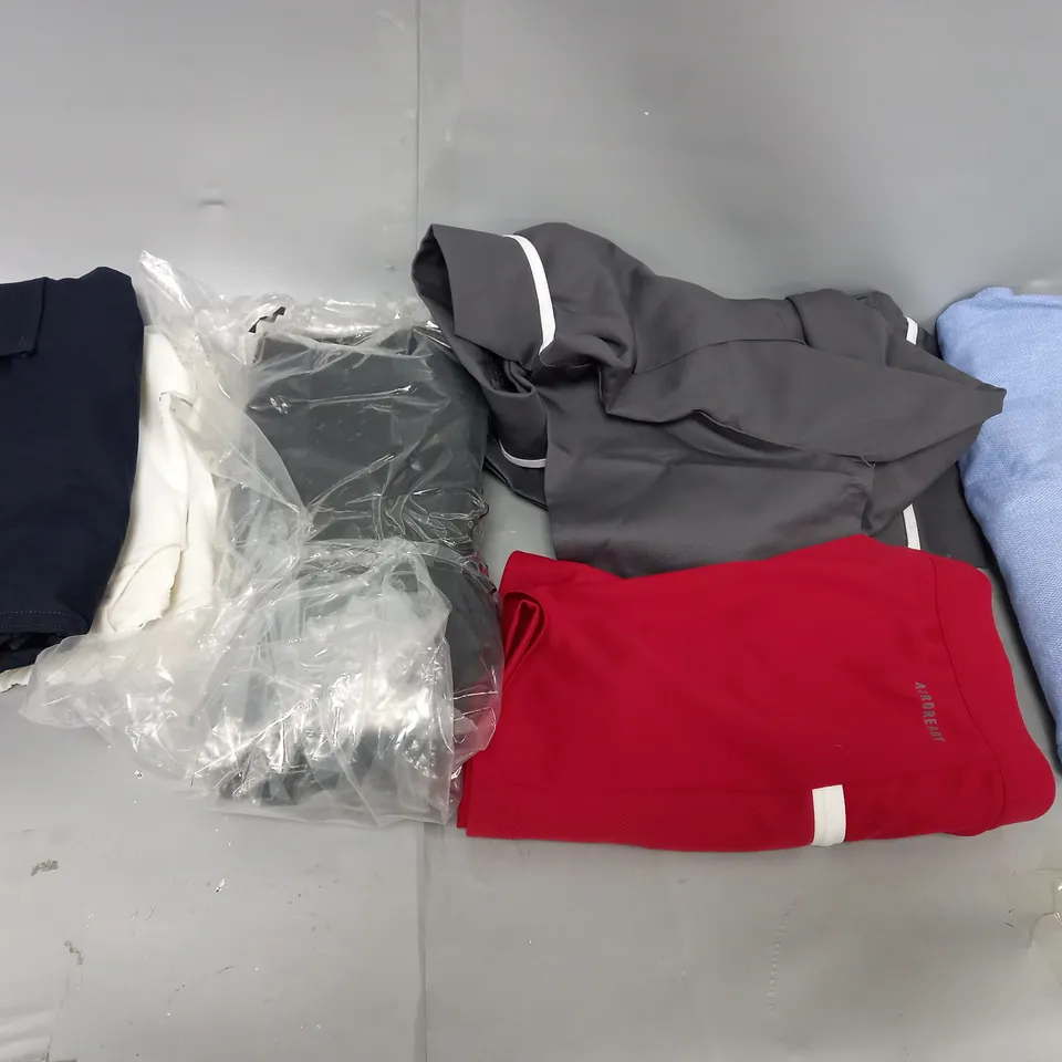 BOX OF ASSORTED CLOTHING ITEMS TOO INCLUDE SLEEVELESS T-SHIRT , CHINO SHORTS , CASUAL SHORTS , ETC , SIZES UNSPECIFIED 