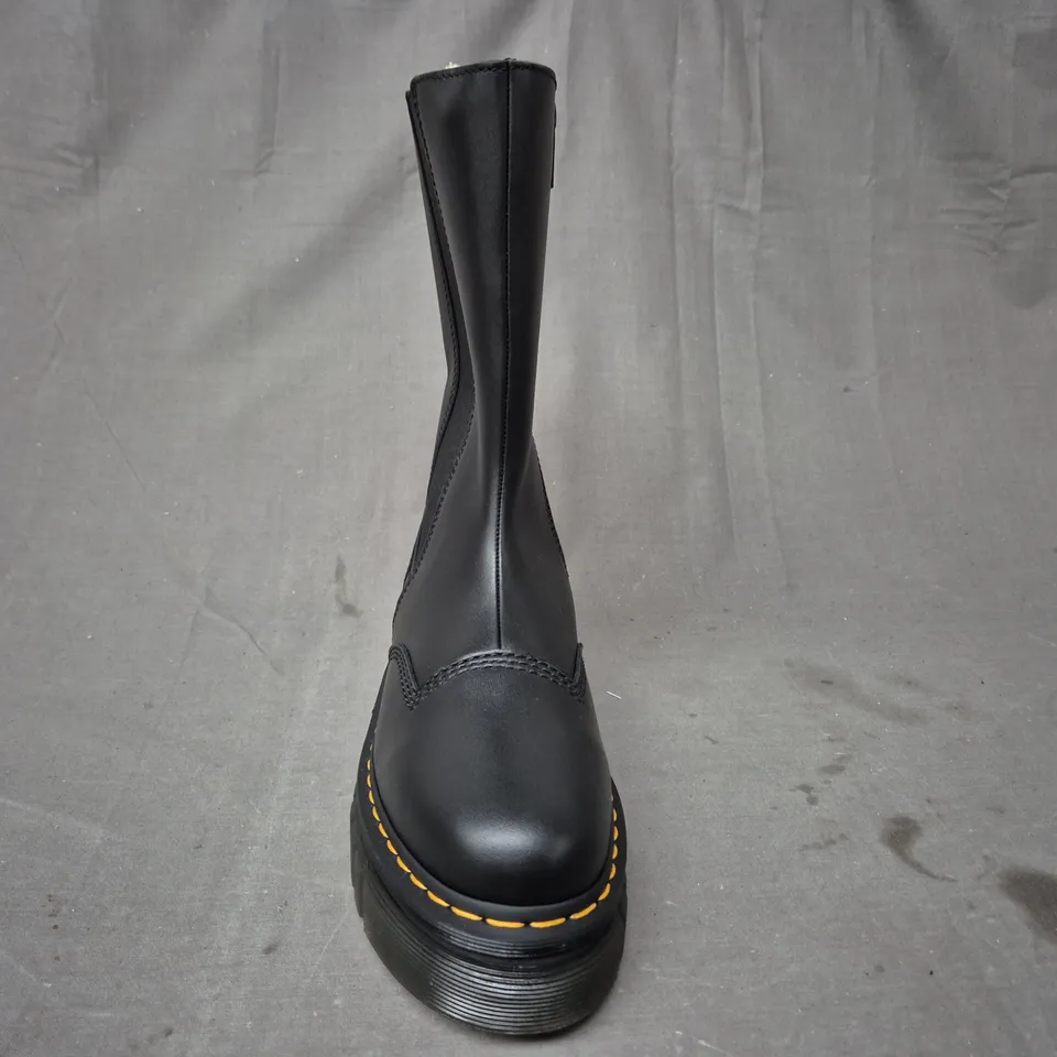 BOXED PAIR OF DR MARTENS CHELSEA TALL BOOTS IN BLACK UK SIZE 6.5