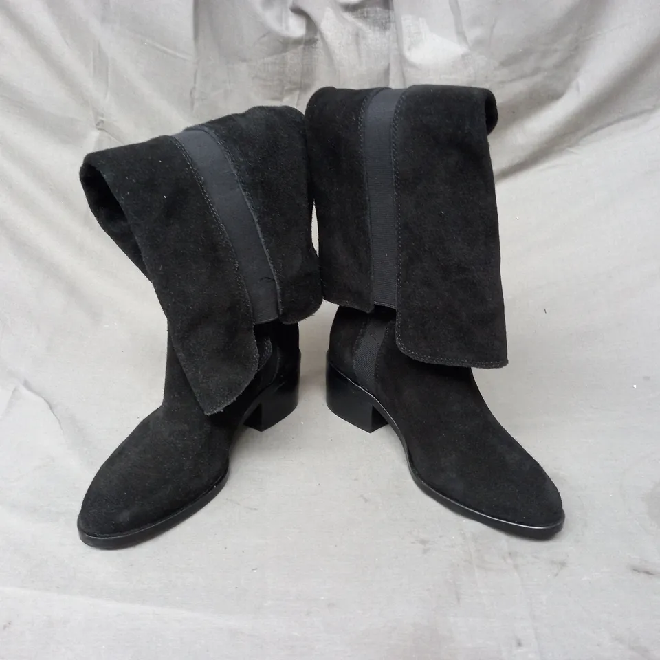 BOXED PAIR OF STEVE MADDEN GISELLE SUEDE KNEE-HIGH BOOTS IN BLACK EU SIZE 36