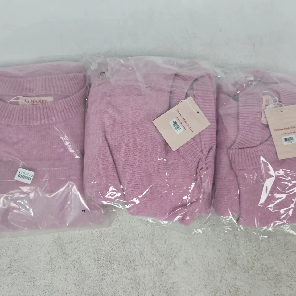 BOX OF APPROXIMATELY 10 ASSORTED HOUSEHOLD ITEMS TO INCLUDE CLOTHING IN VARIOUS STYLES AND SIZES, ETC