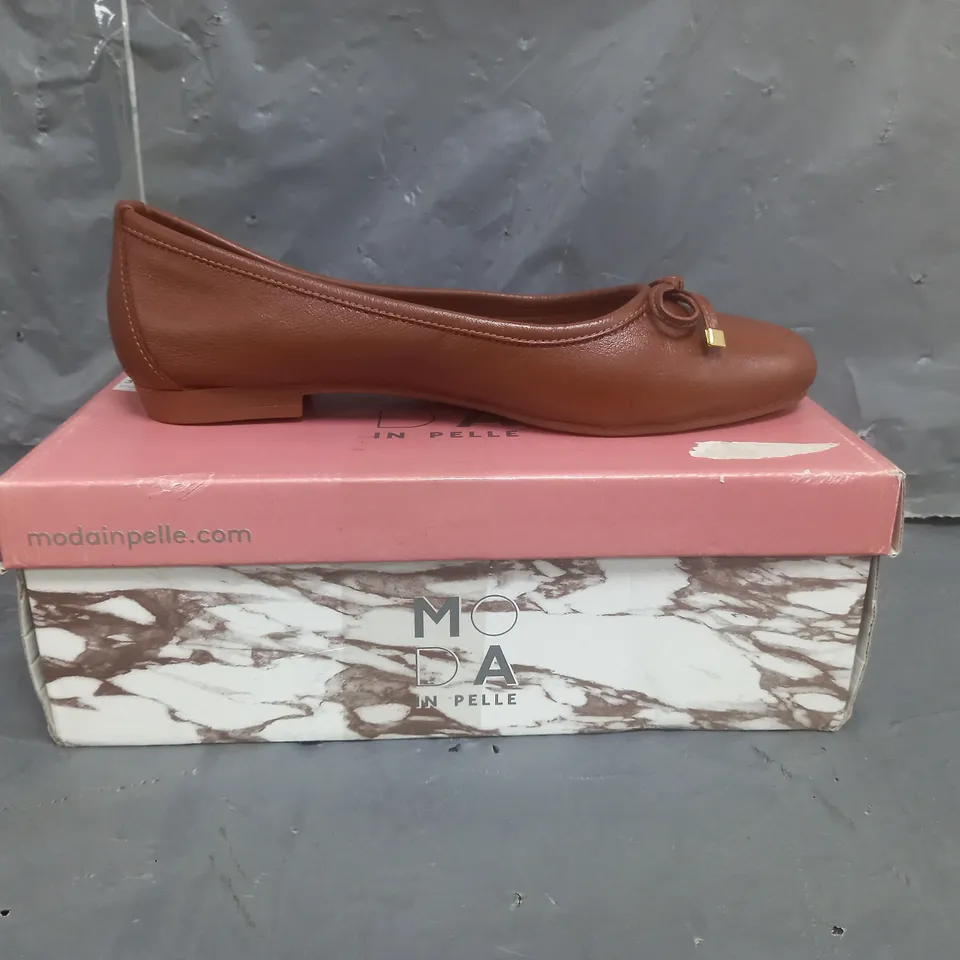 MODA IN PELLE LEATHER PUMPS TAN SIZE 6