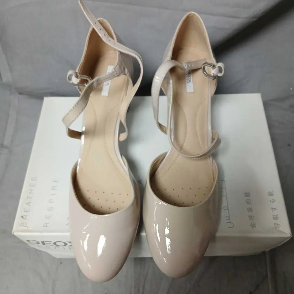GEOX MARIE CLAIRE BEIGE PATENT LEATHER HIGH-HEELED SANDALS, UK 7.5 (EU 41) – BOXED