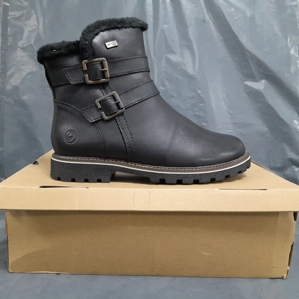 BOXED PAIR OF REMONTE ANKLE BOOTS IN BLACK SIZE EU 40