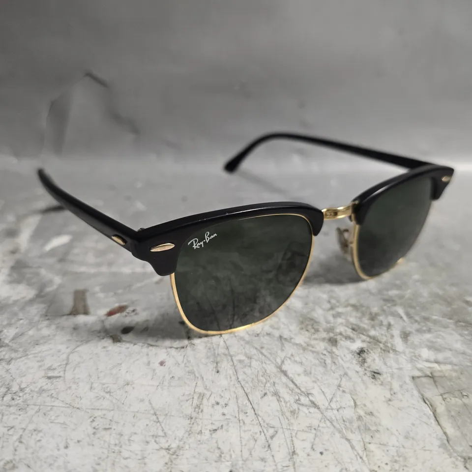 RAY-BAN CLUBMASTER SUNGLASSES - BLACK