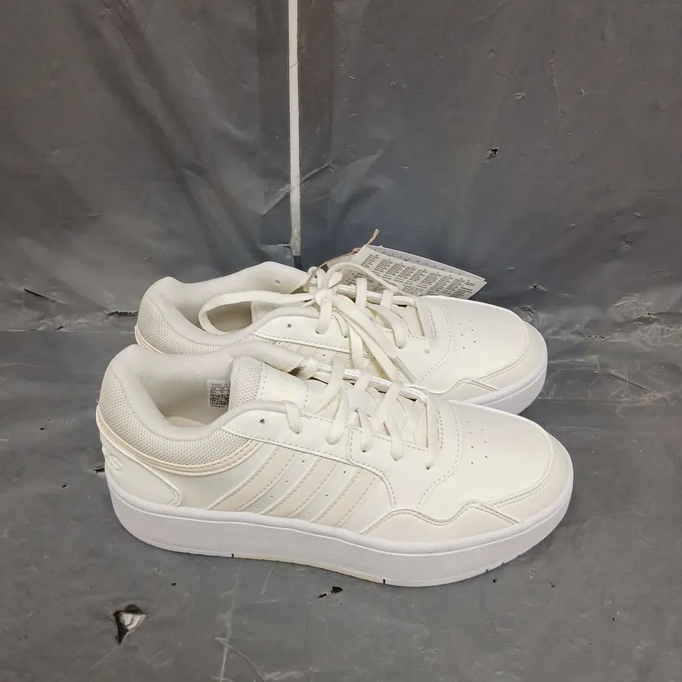 PAIR OF ADIDAS HOOPS 3.0 BOLD W TRAINER IN OFF WHITE SIZE 5