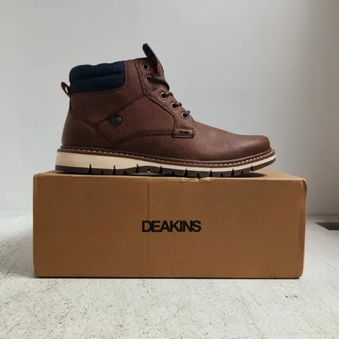 BOXED PAIR OF DEAKINS OXFORD ANKLE BOOTS IN TAN SIZE UK 8