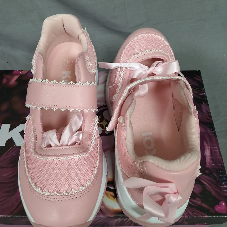 BOXED KOI ITSU LOLITA MARY JANE'S IN PINK - UK 4