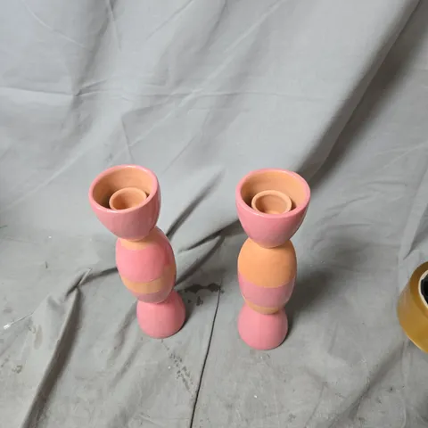 SET OF 2 TOTEM CANDLE HOLDERS