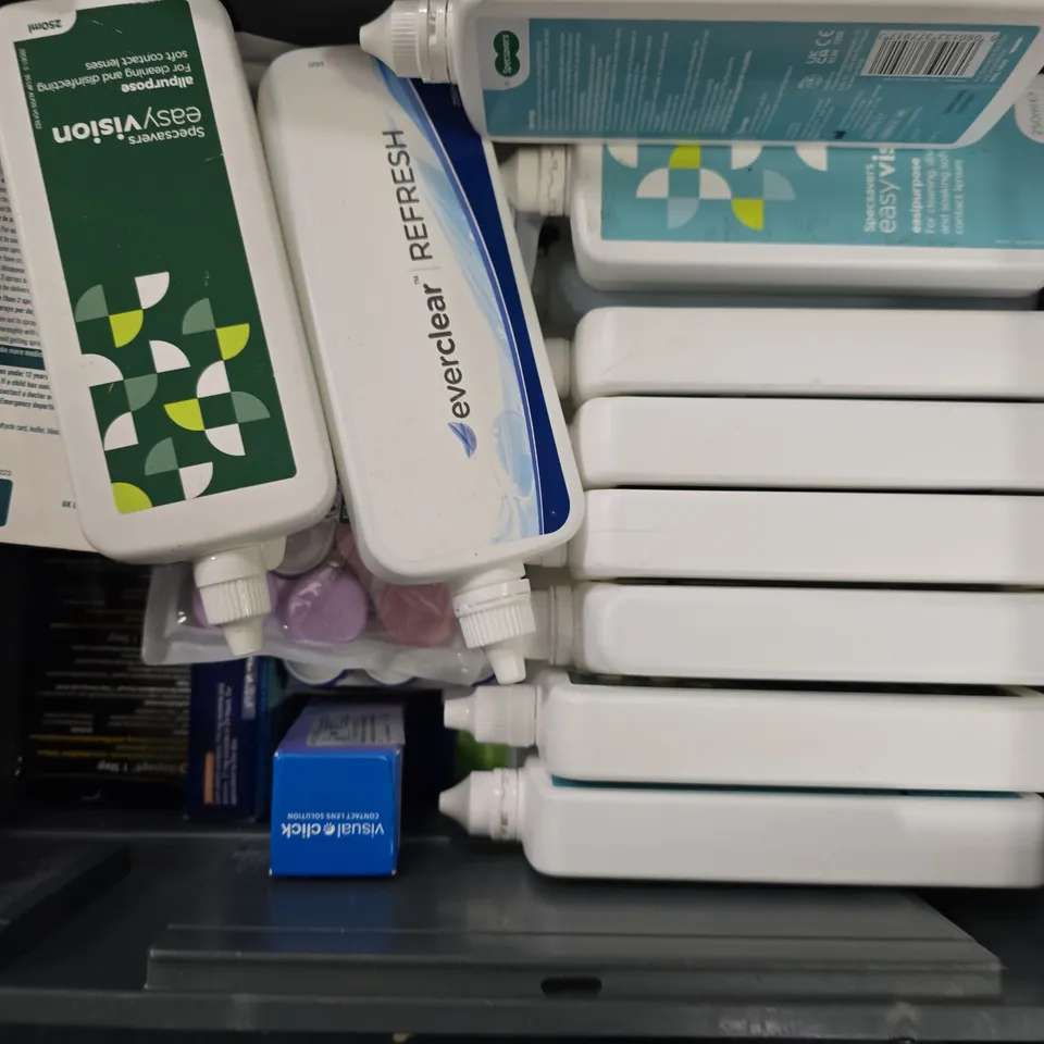 APPROXIMATELY 18 ASSORTED VISION CARE ITEMS TO INCLUDE - SPECSAVERS EASY VISION ALL PURPOSE , SPEC SAVERS EASY VISION EASI PURPOSE ,ETC