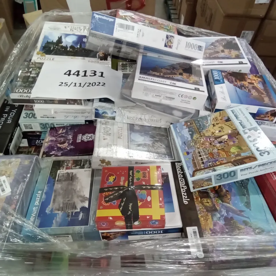 PALLET OF ASSORTED PUZZLES