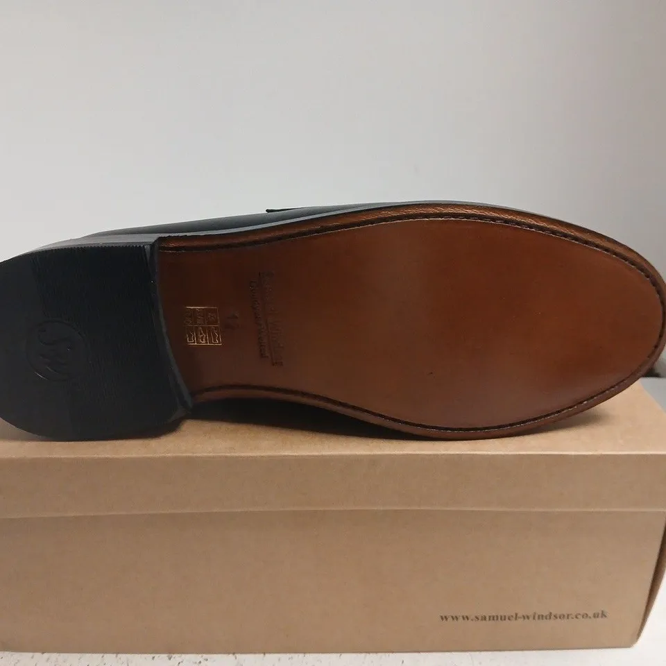 BOXED PAIR OF SAMUEL WINDSOR BLACK LEATHER PENNY LOAFERS – UK 12